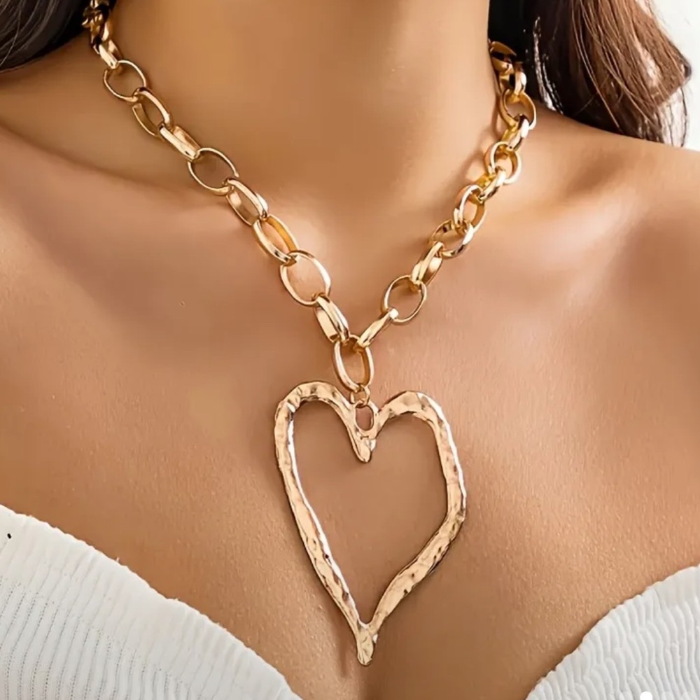 Gold Heart Pendant Necklace
